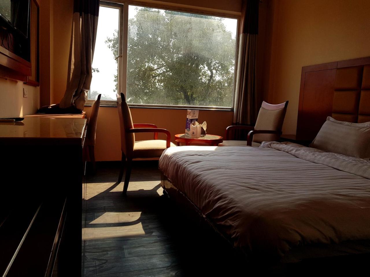 Hotel Blue Lagoon Haridwār Extérieur photo
